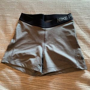 NWOT nike pro shorts
